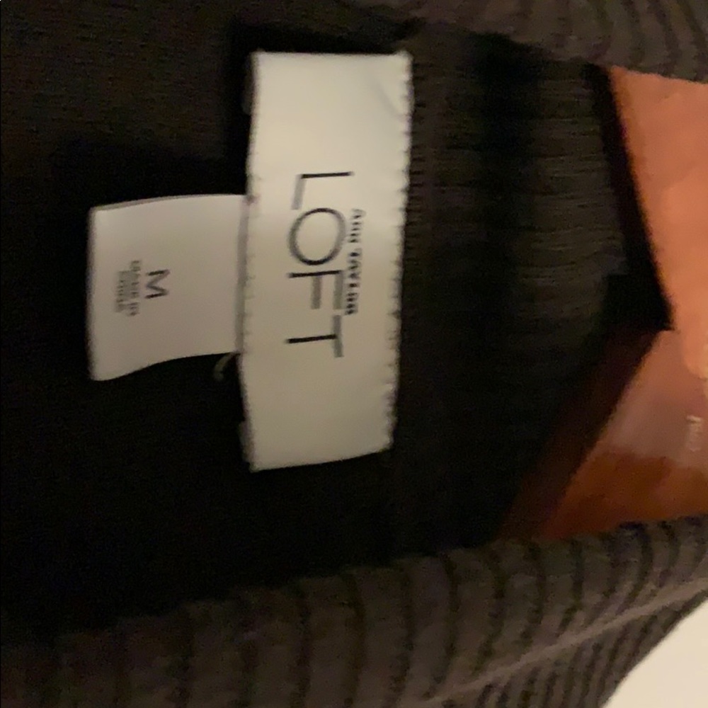 Brown turtleneck sweater - Picture 3 of 3
